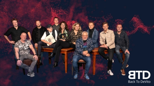 Back-To-DeVito-rechthoek-Background-Red