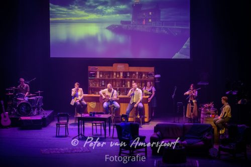 10 jaar - Lads 'n Lassies - A Tale of Friendship