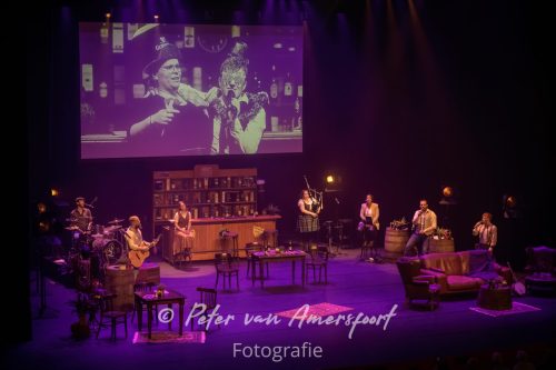 10 jaar - Lads 'n Lassies - A Tale of Friendship