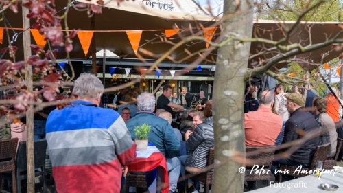 Off Beat - Koningsdag bij de Vos
