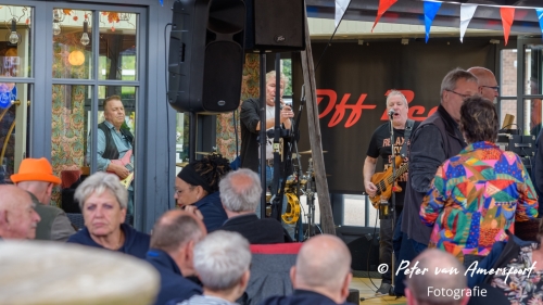 Off Beat - Koningsdag bij de Vos