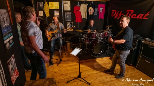 2022-05-19-OffBeat-BandFoto-Oefenruimte-010