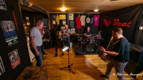 2022-05-19-OffBeat-BandFoto-Oefenruimte-018