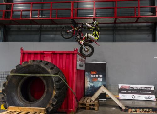 2018-02-23 Motorbeurs - Trialdemo Alex vd Broek 011