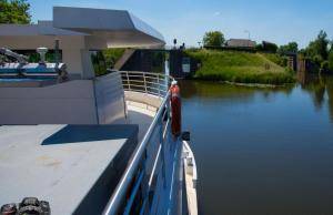 2017-05-26 Zilverwijs-Varen over de Linge-27